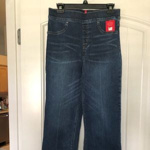 SPANX jeans Cropped length M. New with tag, medium wash, cropped flare denim